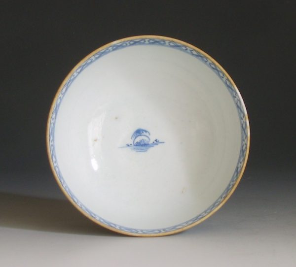 Rare Isleworth porcelain bowl