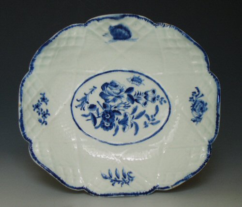 Bow porcelain shaped dish