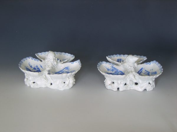 Bow triple shell dishes